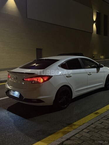 Hyundai Elantra 2019, 115,000 km - 2.0 l - Bakı