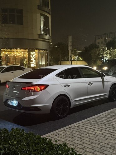 Hyundai Elantra 2019, 115,000 km - 2.0 l - Bakı