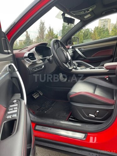 Geely Coolray-12