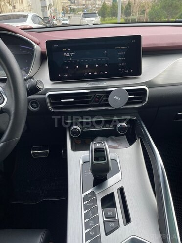 Geely Coolray-15