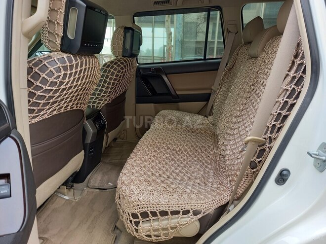 Toyota Land Cruiser Prado-7