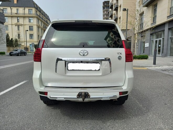 Toyota Land Cruiser Prado-4