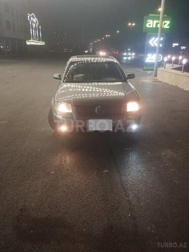 Volkswagen Passat 2003, 326,580 km - 1.8 l - Bakı