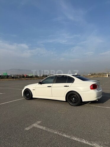 BMW 320-2