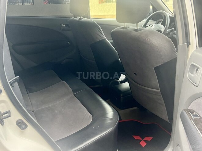 Mitsubishi Airtrek 2002, 284,524 km - 2.0 л - Bakı