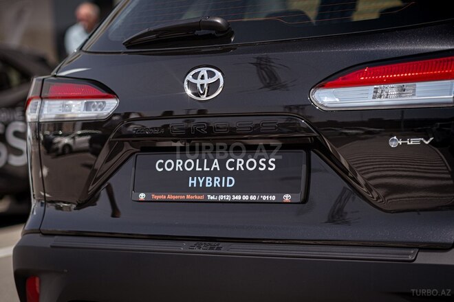 Toyota Corolla Cross-8