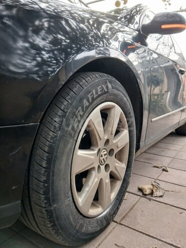Volkswagen Passat 2005, 111,775 km - 2.0 l - Lənkəran
