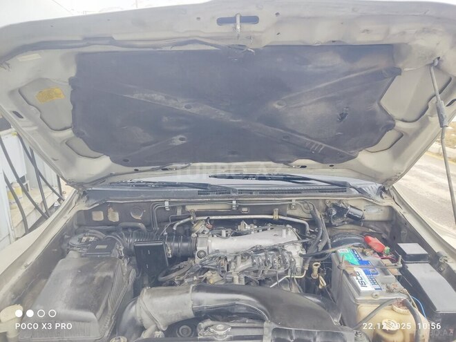 Mitsubishi Pajero 2000, 380,000 km - 3.0 l - Qusar