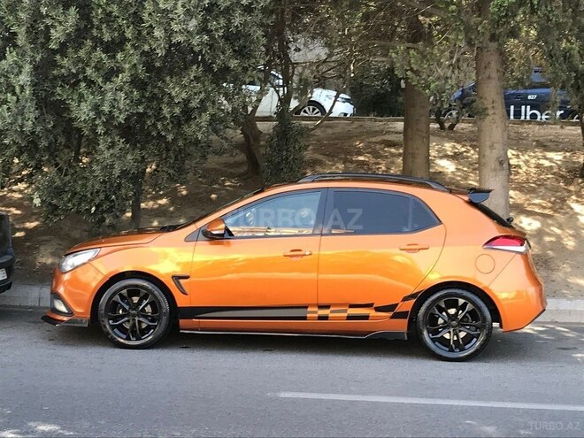 MG 5 2013, 256,000 km - 1.5 л - Bakı