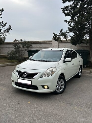 Nissan Sunny 2013, 240,000 km - 1.5 л - Bakı