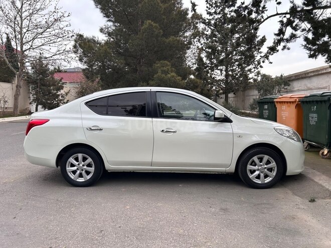 Nissan Sunny 2013, 240,000 km - 1.5 л - Bakı