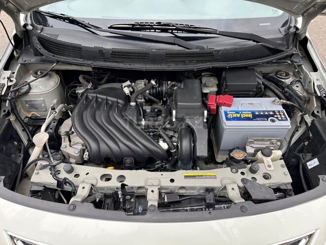 Nissan Sunny 2013, 240,000 km - 1.5 л - Bakı