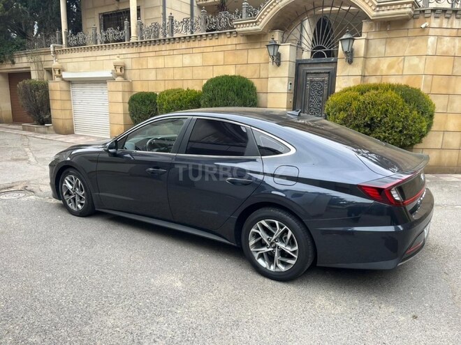 Hyundai Sonata-6