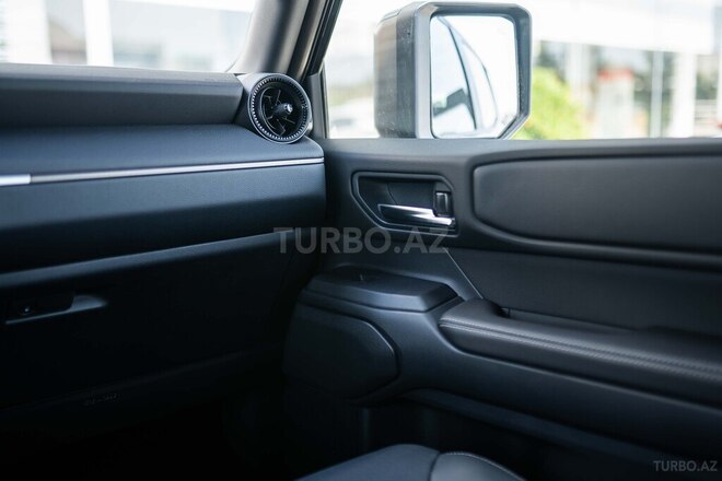 Toyota Land Cruiser Prado-11