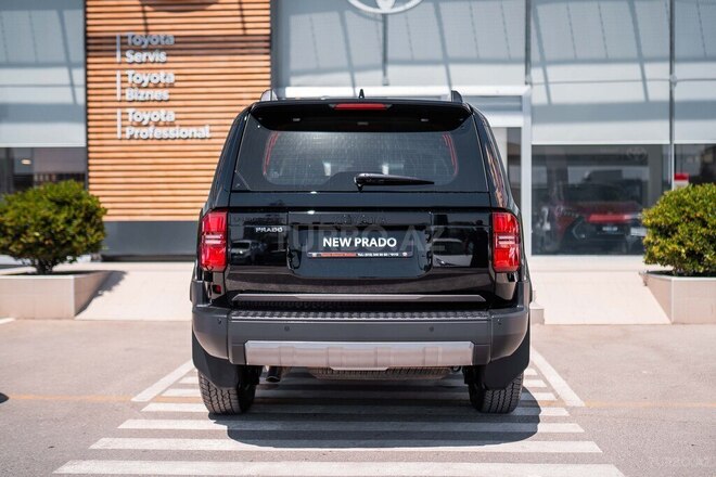 Toyota Land Cruiser Prado-5