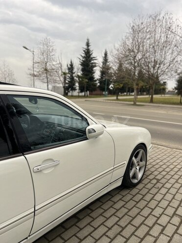 Mercedes E 320 2000, 366,400 km - 3.2 l - Astara