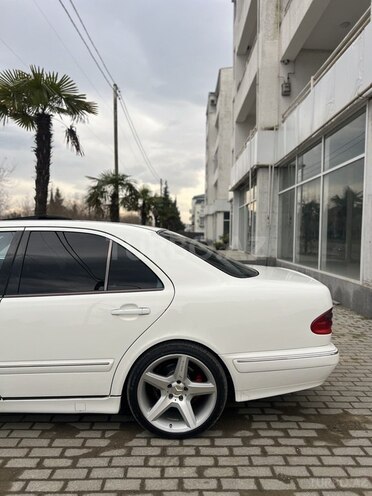 Mercedes E 320 2000, 366,400 km - 3.2 l - Astara