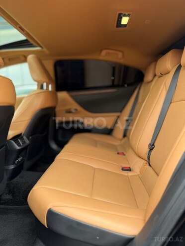 Lexus ES 300h 2021, 61,000 km - 2.5 l - Bakı