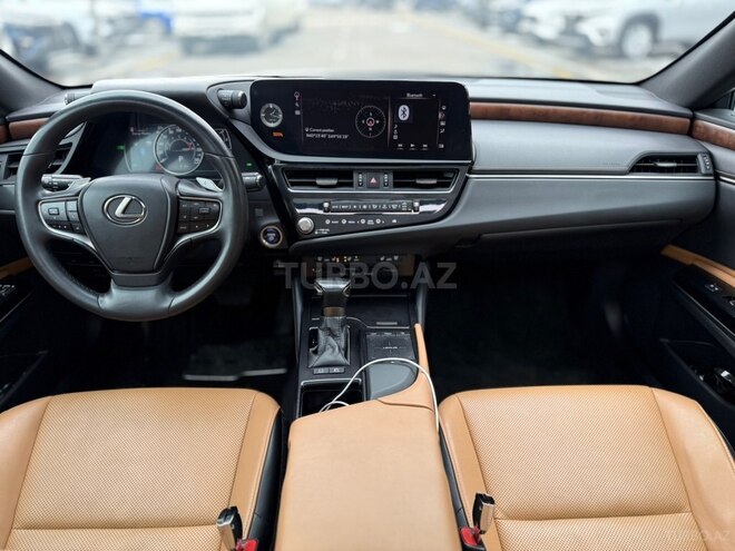 Lexus ES 300h 2021, 61,000 km - 2.5 l - Bakı