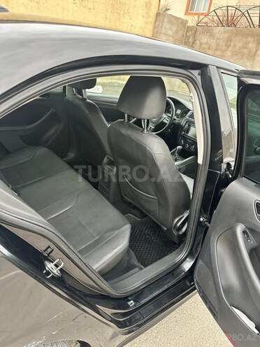 Volkswagen Jetta 2011, 270,500 km - 2.5 l - Bakı
