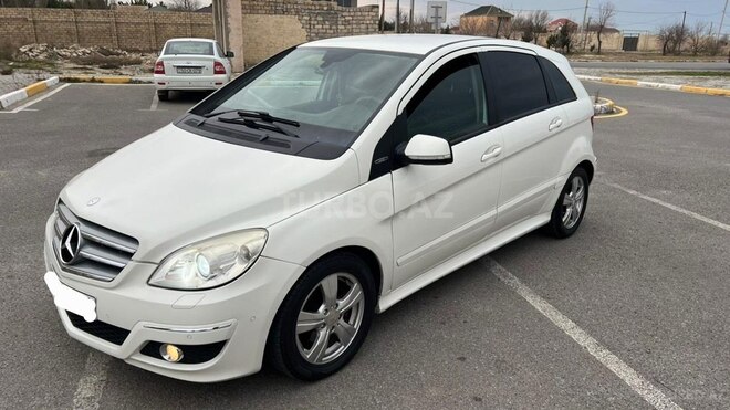 Mercedes B 170 2011, 183,000 km - 1.7 л - Sumqayıt