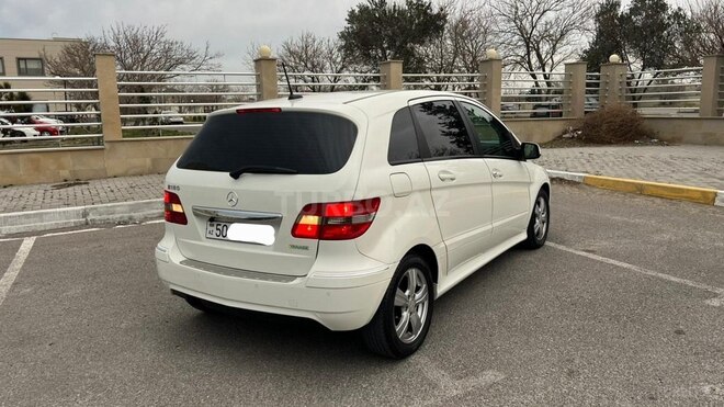 Mercedes B 170 2011, 183,000 km - 1.7 л - Sumqayıt