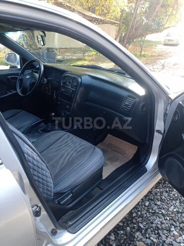 Hyundai Sonata-4