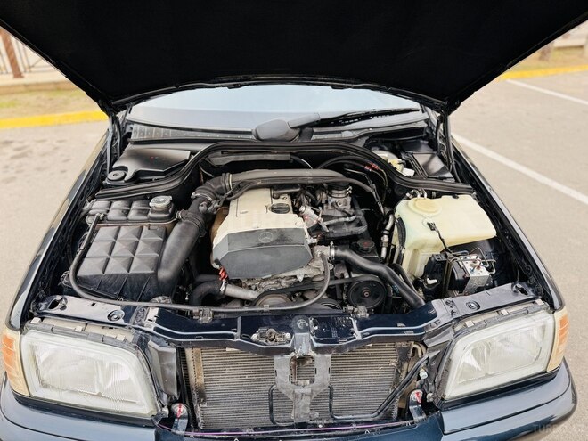 Mercedes C 200 1999, 198,000 km - 2.0 л - İmişli