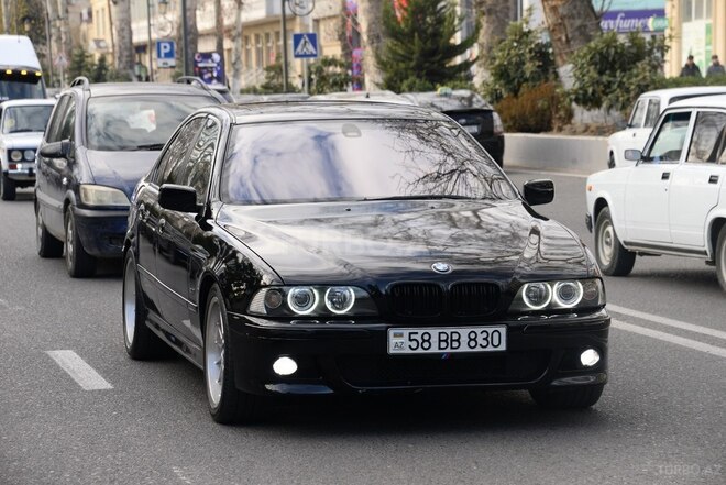 BMW 523 1998, 350,000 km - 2.5 l - Göyçay