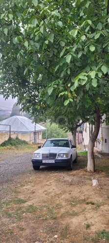 Mercedes E 250 1994, 443,000 km - 2.5 l - Bakı