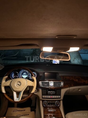Mercedes CLS 500 4MATIC-18