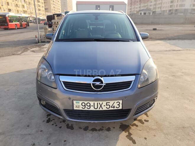 Opel Zafira-1