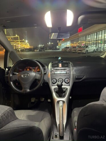 Toyota Auris 2007, 295,000 km - 1.4 l - Bakı