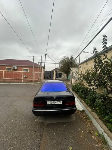Mercedes E 320 2000, 258,000 km - 3.2 l - Bakı