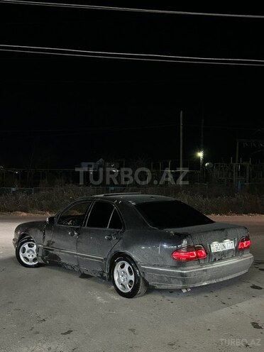 Mercedes E 320 2000, 258,000 km - 3.2 l - Bakı