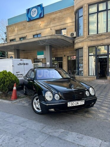 Mercedes E 320 2000, 258,000 km - 3.2 l - Bakı