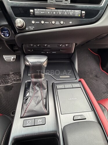Lexus ES 300h 2022, 80,500 km - 2.5 l - Bakı