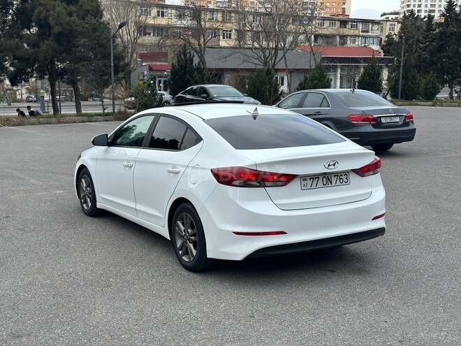 Hyundai Elantra 2018, 100,584 km - 2.0 л - Bakı