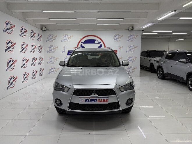 Mitsubishi Outlander 2010, 223,000 km - 2.4 л - Bakı