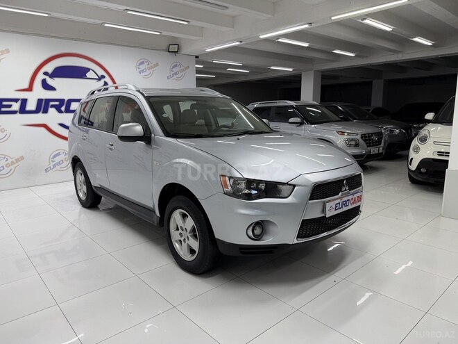Mitsubishi Outlander 2010, 223,000 km - 2.4 л - Bakı