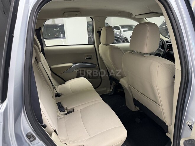 Mitsubishi Outlander 2010, 223,000 km - 2.4 л - Bakı