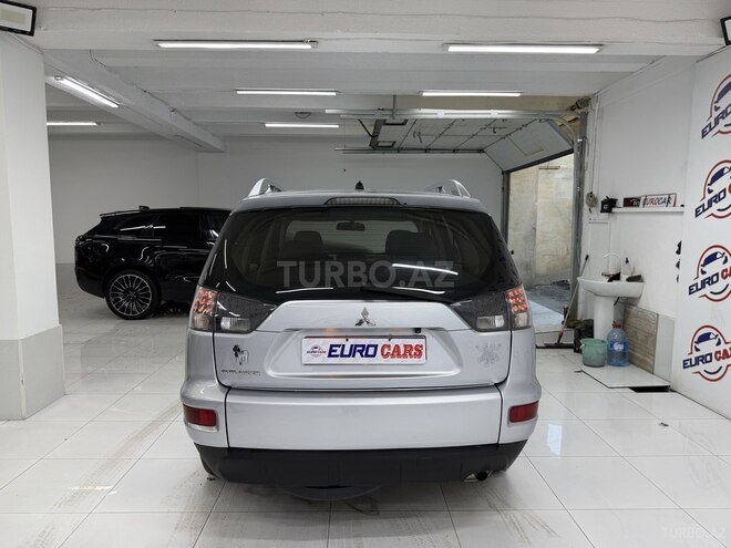 Mitsubishi Outlander 2010, 223,000 km - 2.4 л - Bakı