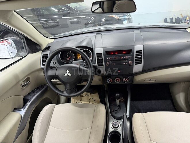 Mitsubishi Outlander 2010, 223,000 km - 2.4 л - Bakı
