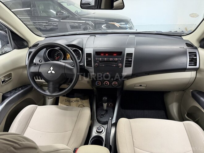 Mitsubishi Outlander 2010, 223,000 km - 2.4 л - Bakı