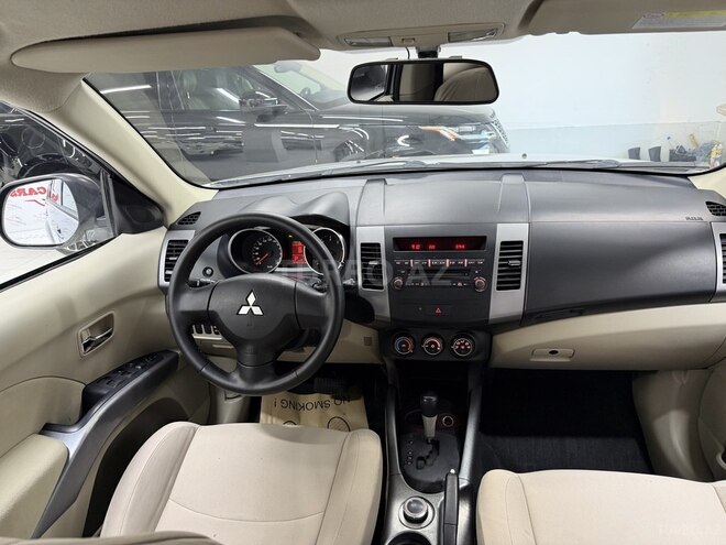 Mitsubishi Outlander 2010, 223,000 km - 2.4 л - Bakı