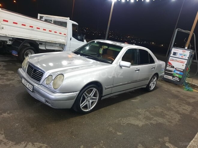 Mercedes E 200 1996, 200,000 km - 2.0 л - Bakı