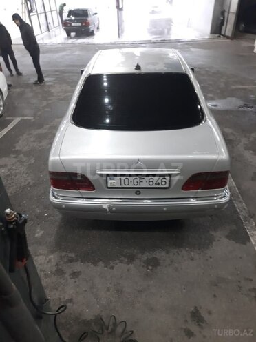 Mercedes E 200 1996, 200,000 km - 2.0 л - Bakı