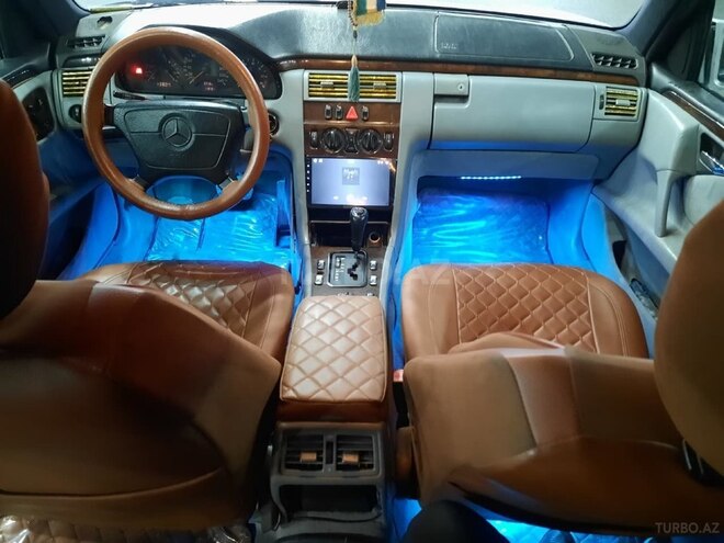 Mercedes E 200 1996, 200,000 km - 2.0 л - Bakı