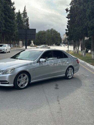 Mercedes E 250 2011, 207,000 km - 1.8 l - Bakı