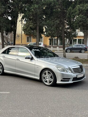 Mercedes E 250 2011, 207,000 km - 1.8 l - Bakı